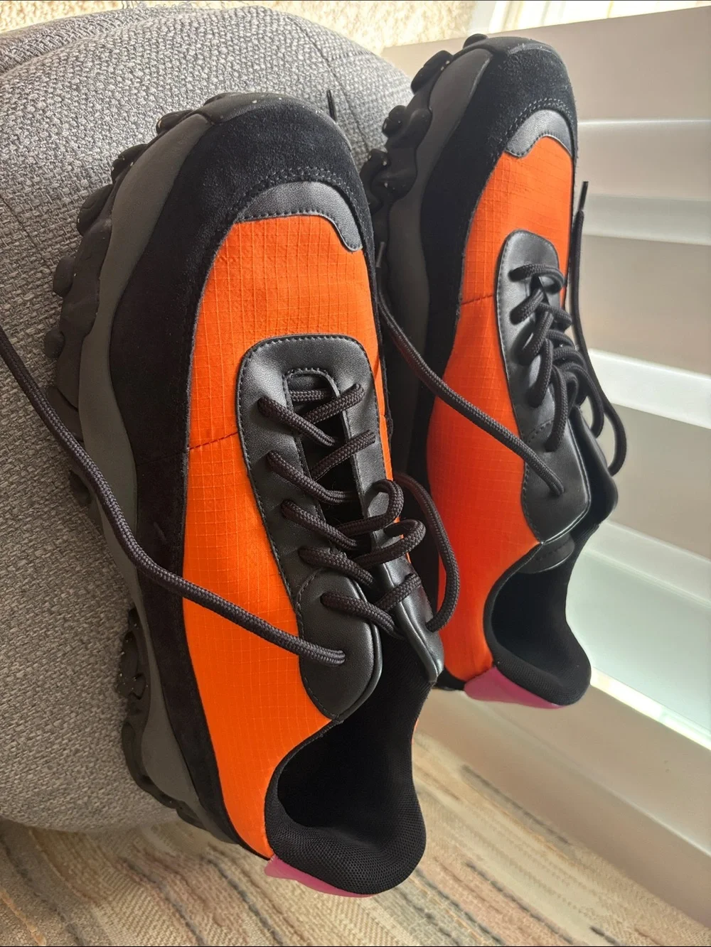 MCQ Alexander McQueen Aratana Chunky Sneakers - Orange/Black/Pink